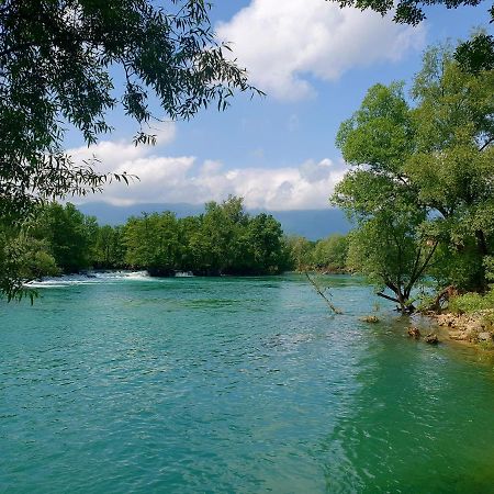 Holiday Home Waterfall View Bihać Esterno foto