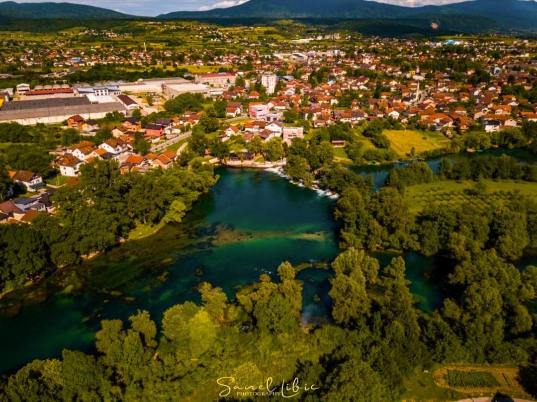 Holiday Home Waterfall View Bihać Esterno foto