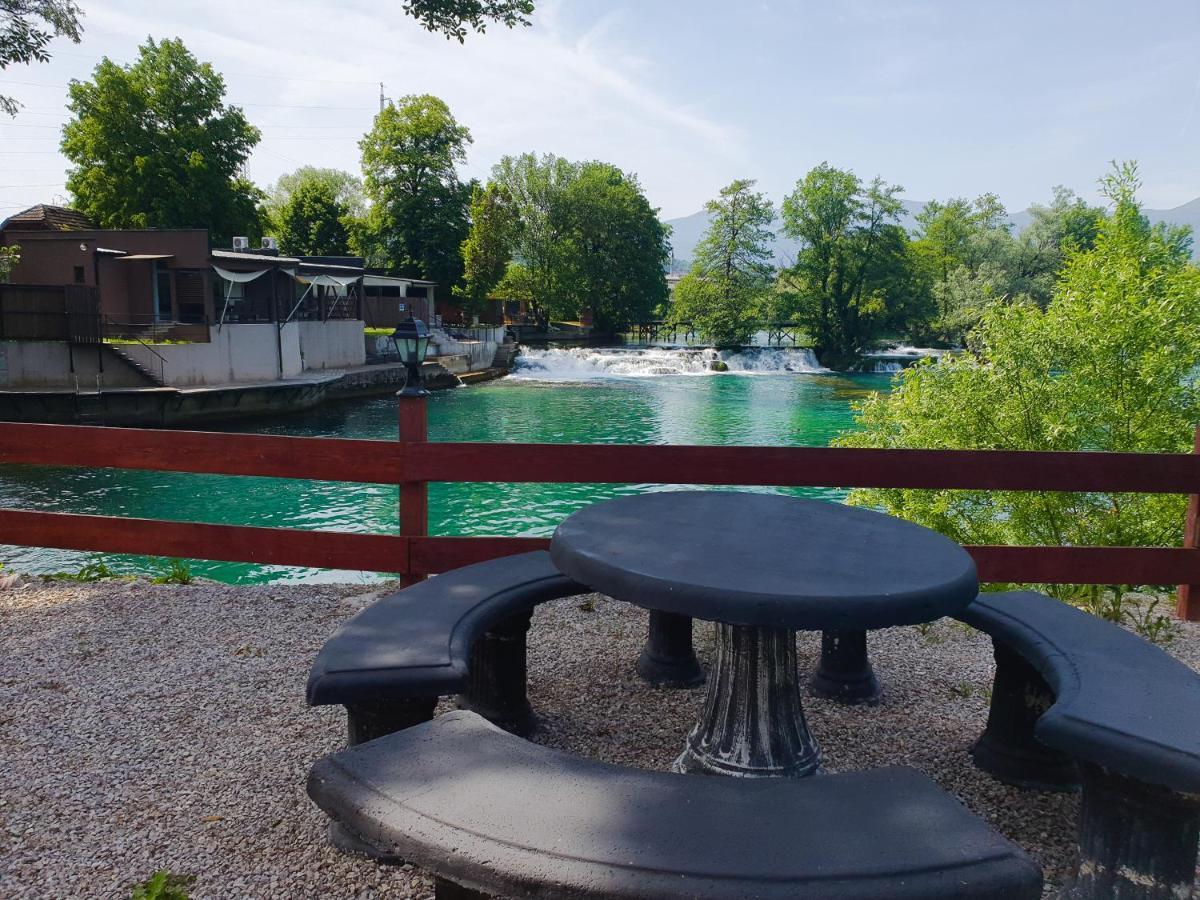 Holiday Home Waterfall View Bihać Esterno foto