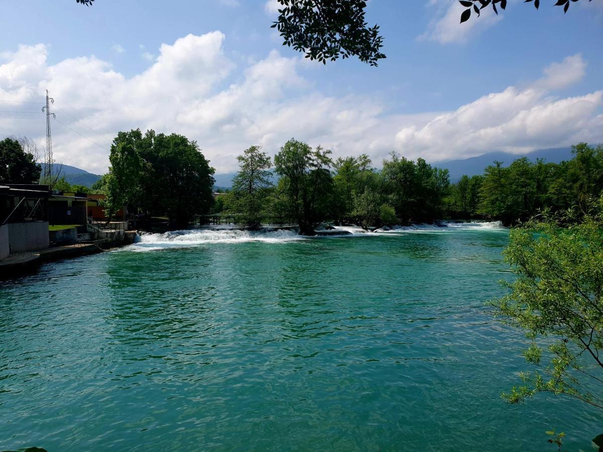 Holiday Home Waterfall View Bihać Esterno foto