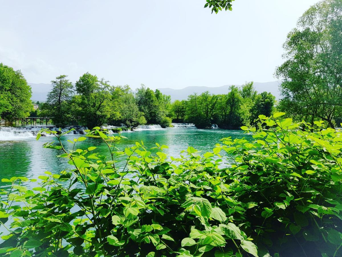 Holiday Home Waterfall View Bihać Esterno foto